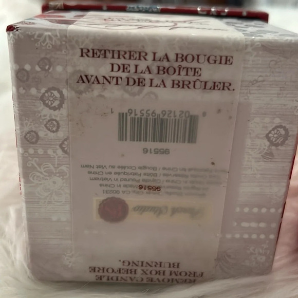 Winter whimsy scented candle - Picture 4 of 6